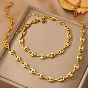 Gold mariner, Pig nose, coffee bean, Gucci chain link necklace & bracelet set